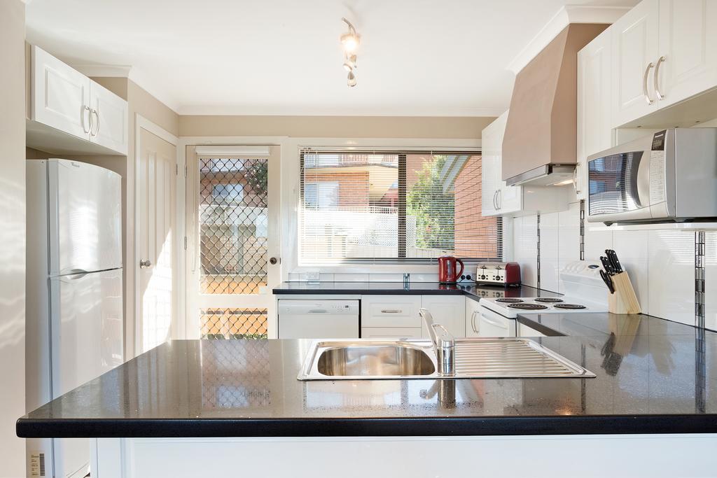 Panoramic Townhouses By Lisa Merimbula Exterior photo